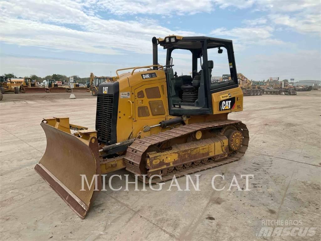 CAT D4K2X Z2 Buldožerji goseničarji