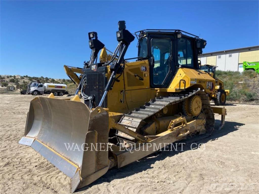 CAT D5 Buldožerji goseničarji