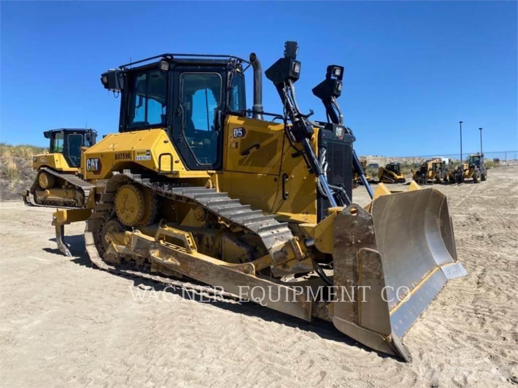 CAT D5 Buldožerji goseničarji