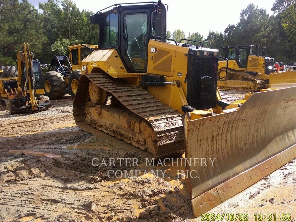 CAT D5 Buldožerji goseničarji