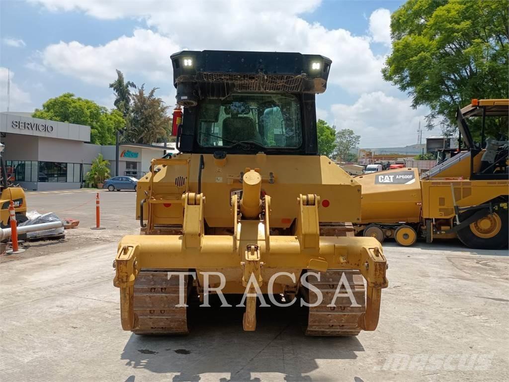 CAT D5 Buldožerji goseničarji