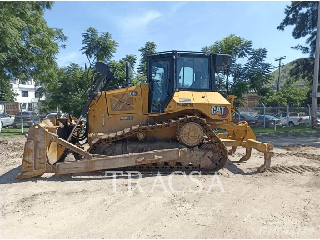 CAT D5 Buldožerji goseničarji
