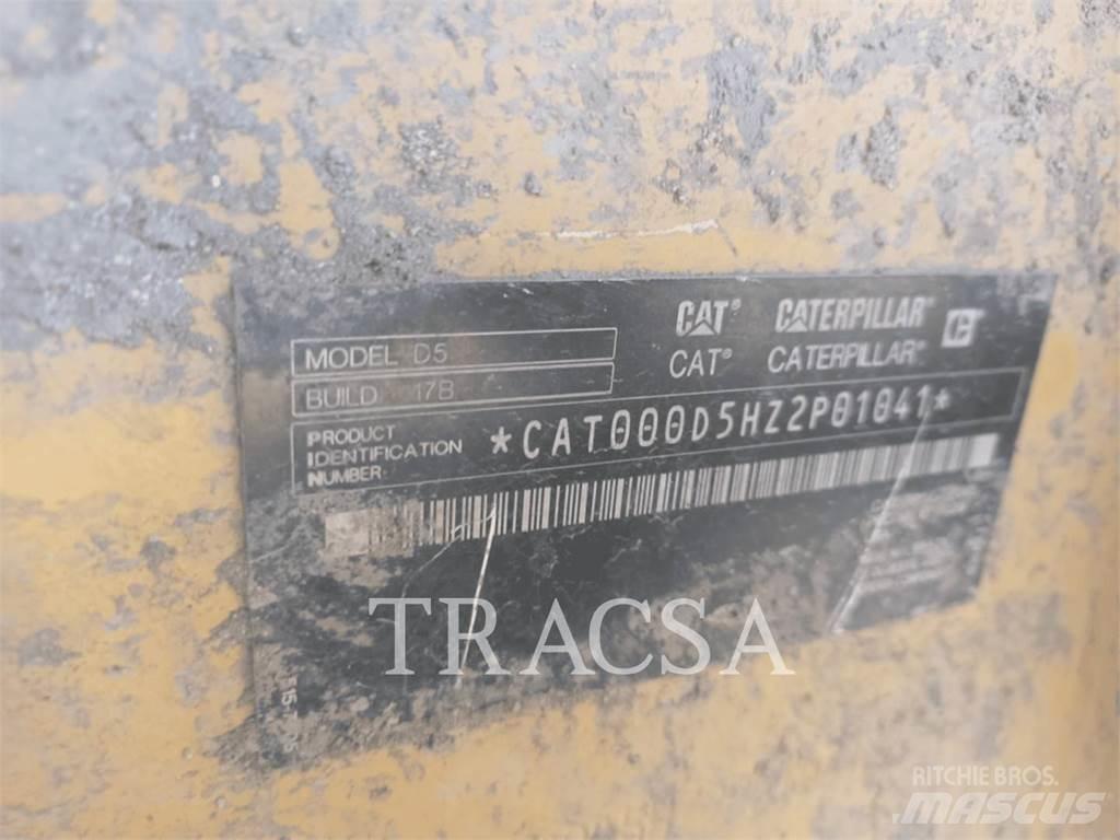 CAT D5 Buldožerji goseničarji