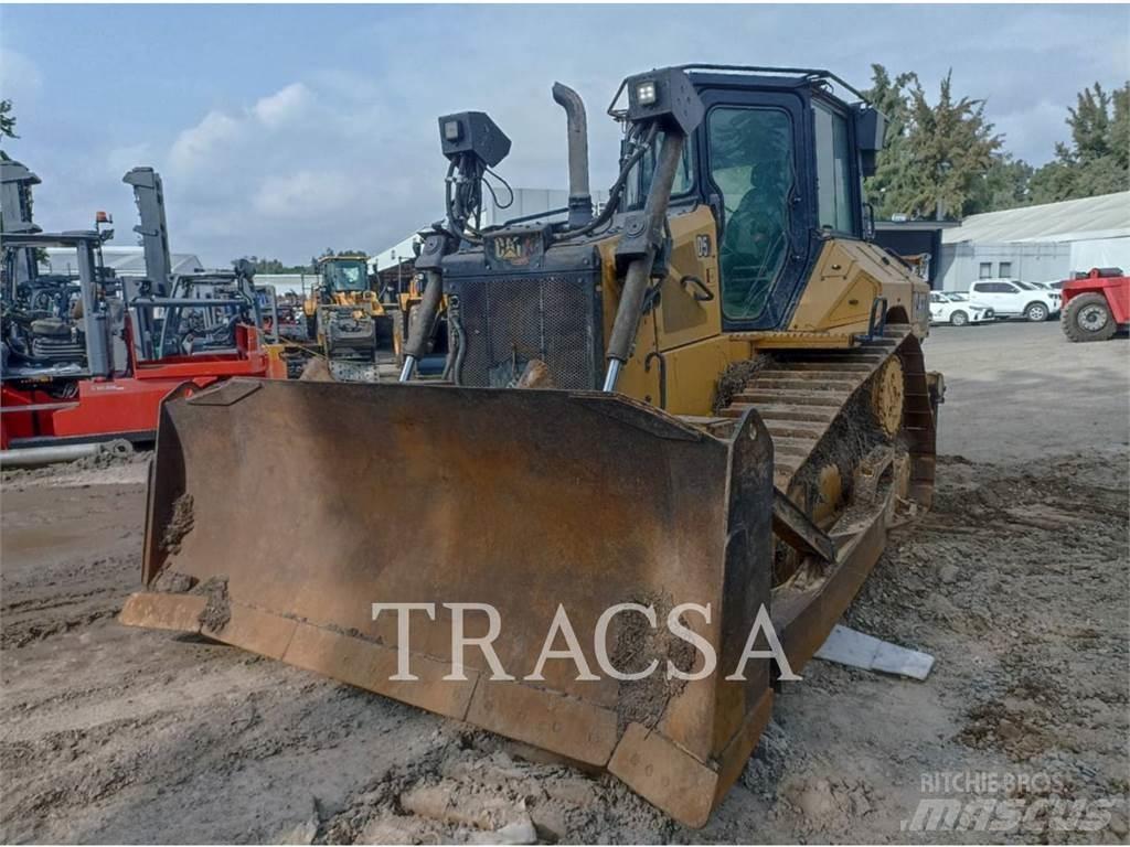 CAT D5 Buldožerji goseničarji