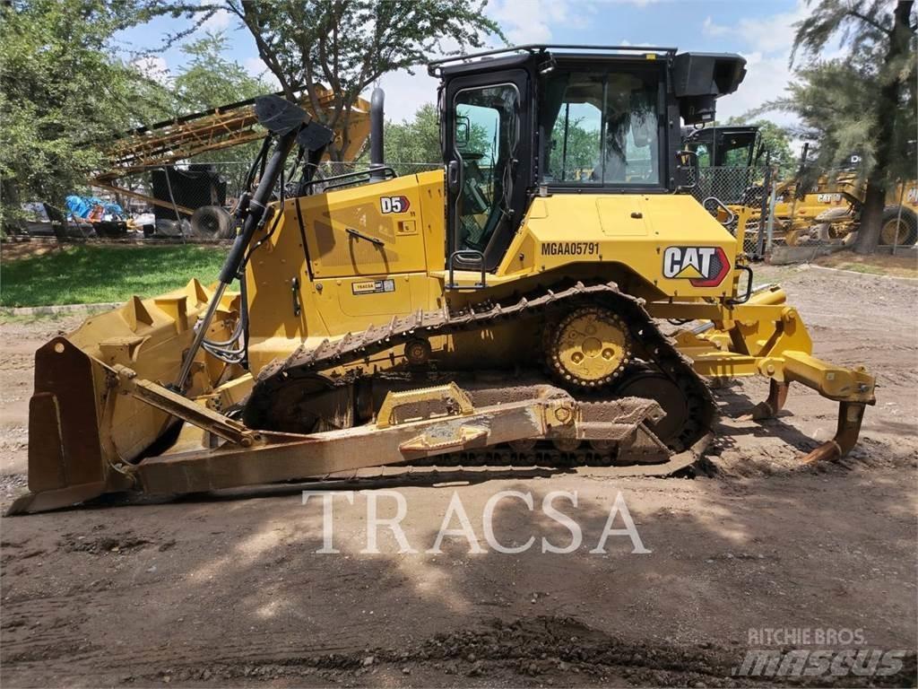 CAT D5 Buldožerji goseničarji