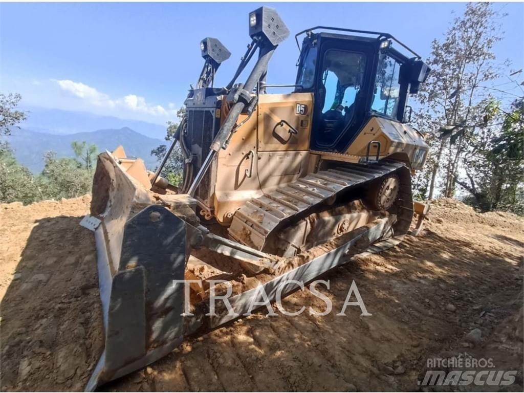 CAT D5 Buldožerji goseničarji