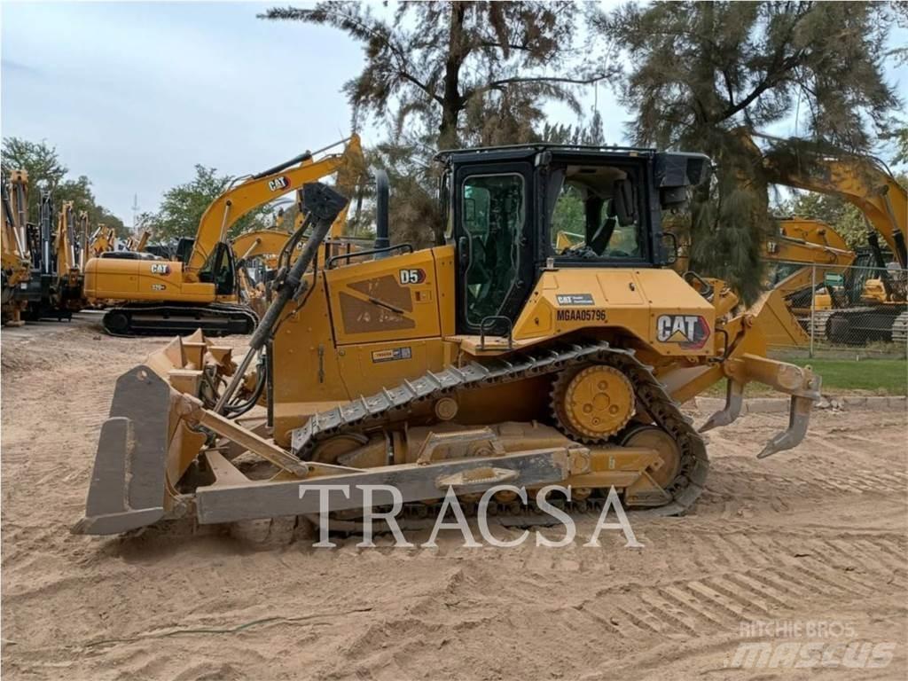 CAT D5 Buldožerji goseničarji