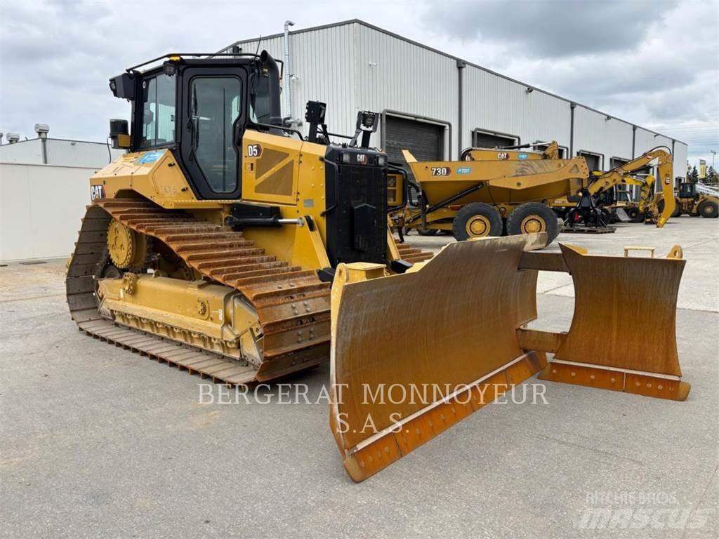 CAT D5 Buldožerji goseničarji