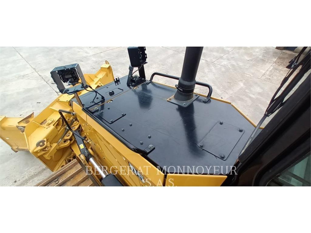 CAT D5 Buldožerji goseničarji