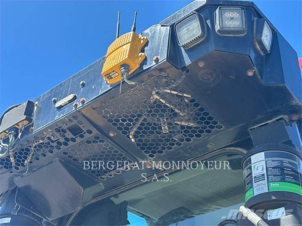 CAT D5 Buldožerji goseničarji