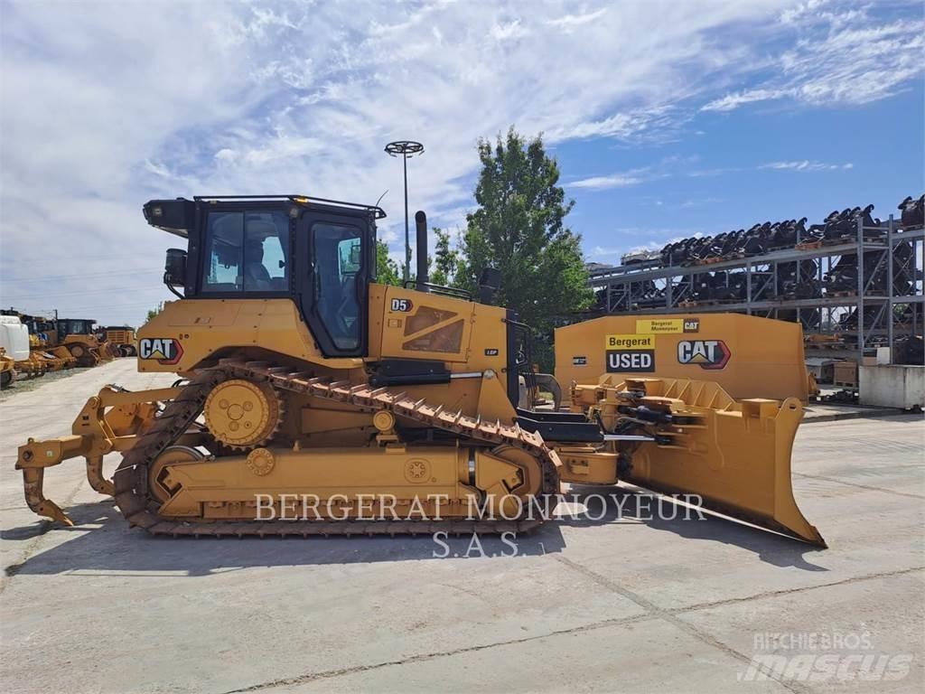 CAT D5 Buldožerji goseničarji