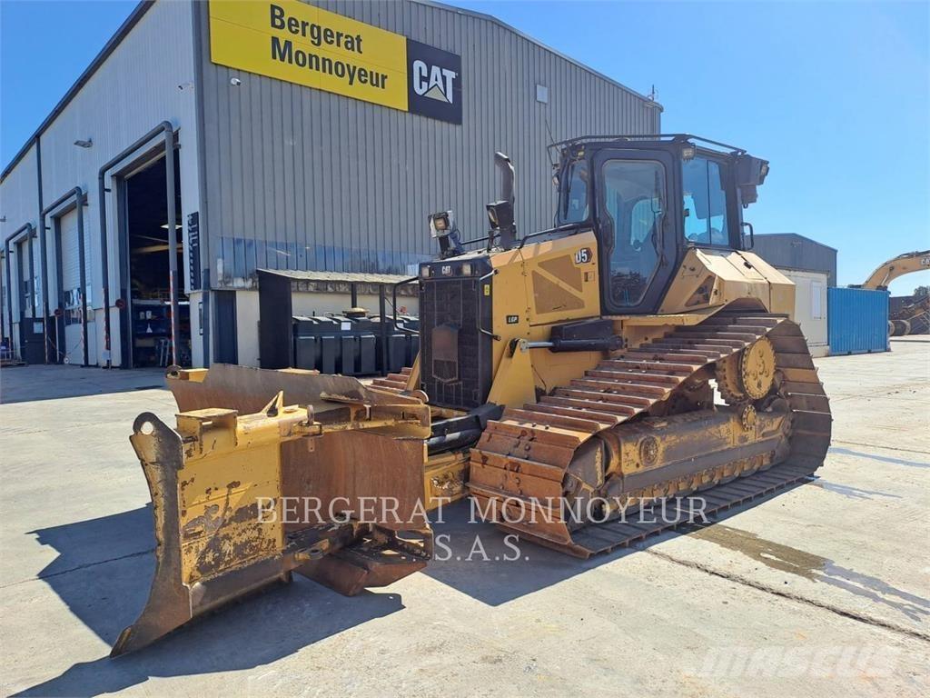 CAT D5 Buldožerji goseničarji