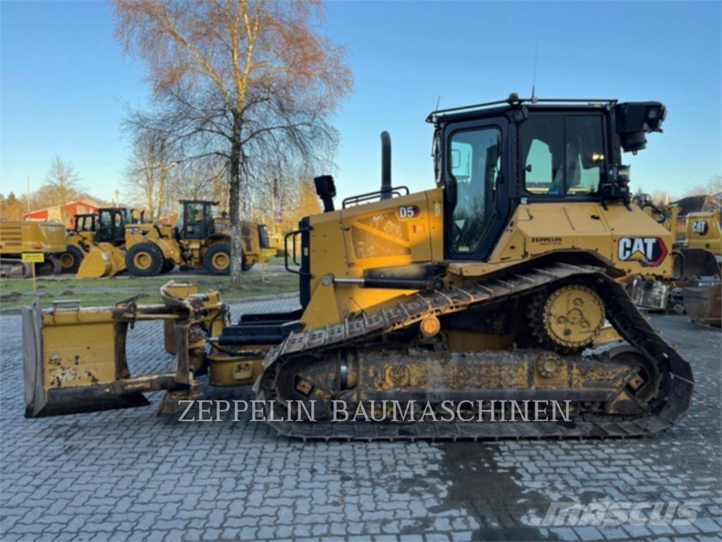 CAT D5 Buldožerji goseničarji