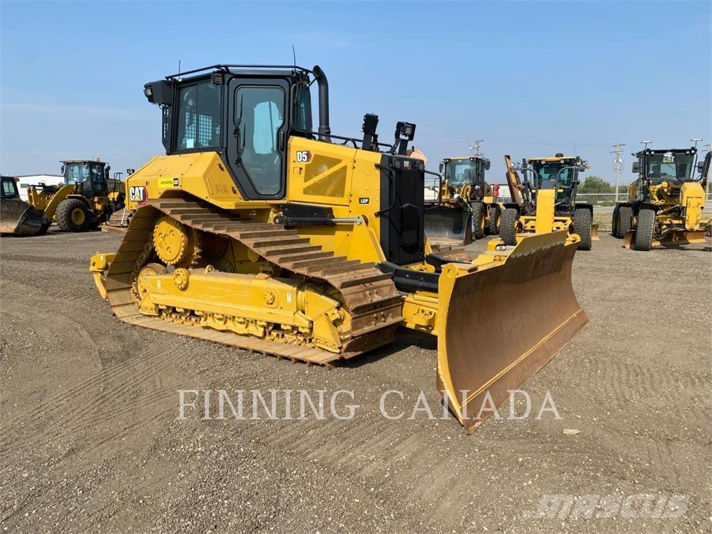 CAT D5 Buldožerji goseničarji
