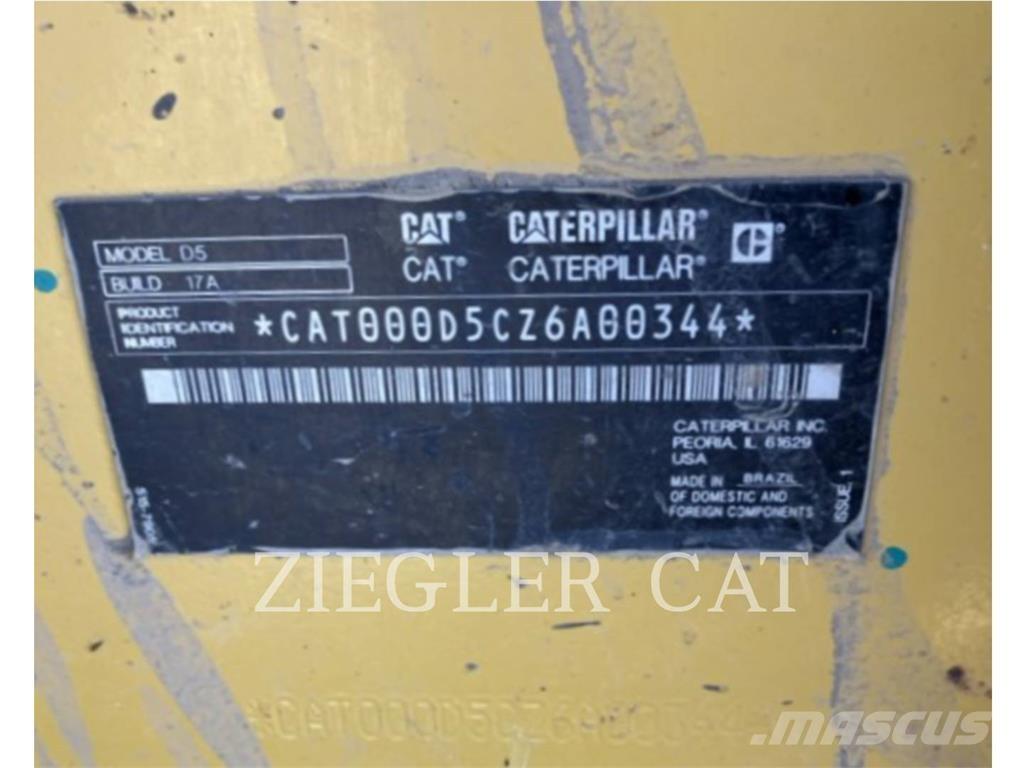 CAT D5 Buldožerji goseničarji