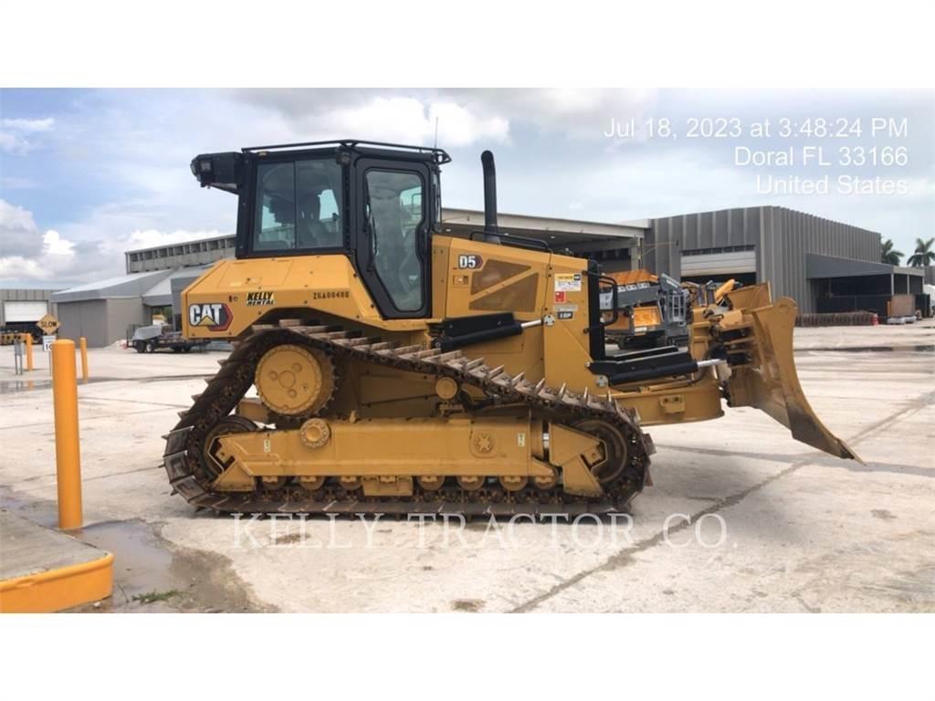CAT D5 Buldožerji goseničarji