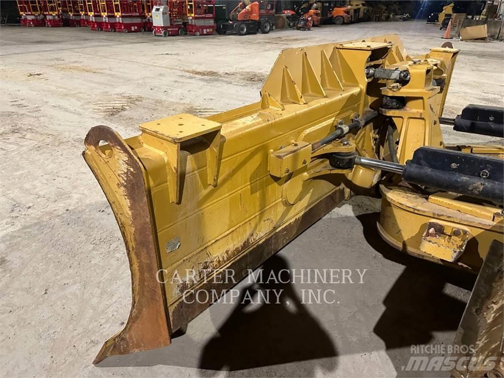 CAT D5-17VP Buldožerji goseničarji