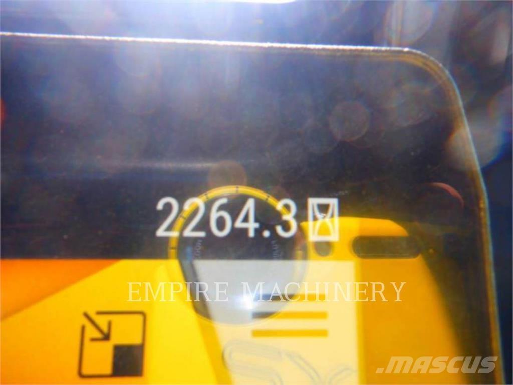 CAT D5-17VPWHA Buldožerji goseničarji