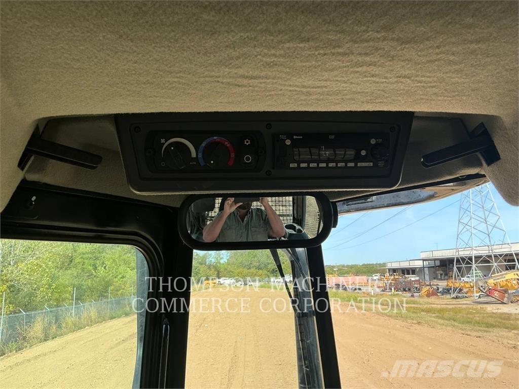 CAT D5 LGP Buldožerji goseničarji