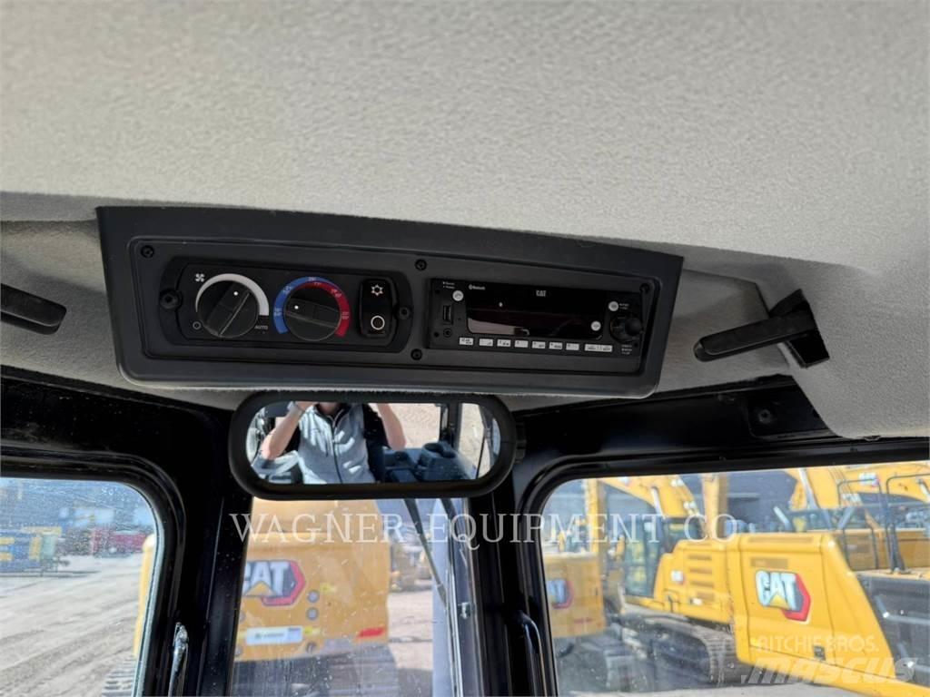 CAT D5 VP Buldožerji goseničarji