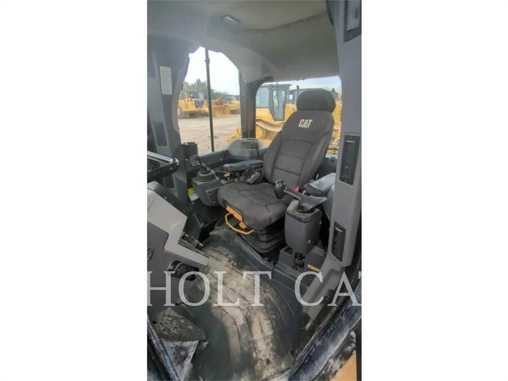 CAT D5 VP Buldožerji goseničarji