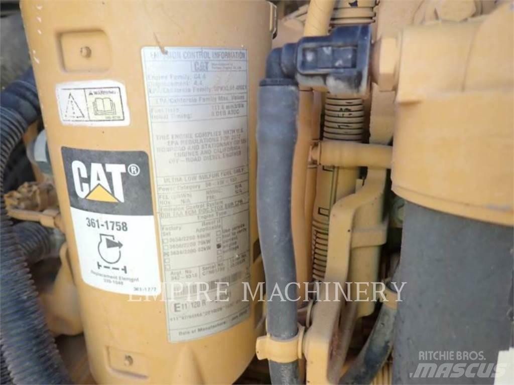 CAT D5K Buldožerji goseničarji