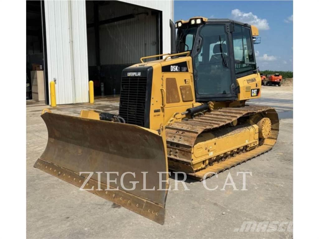 CAT D5K Buldožerji goseničarji