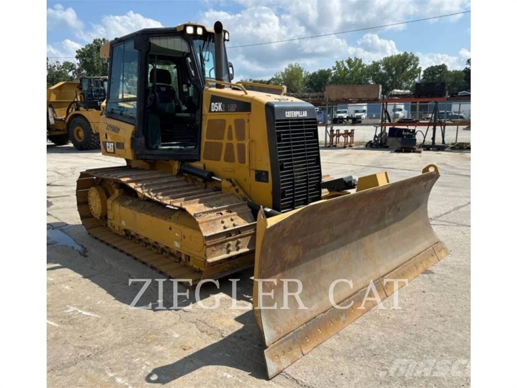 CAT D5K Buldožerji goseničarji