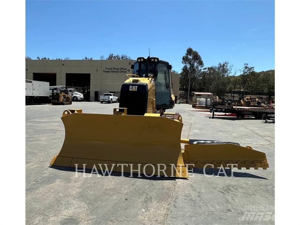 CAT D5K2 Buldožerji goseničarji