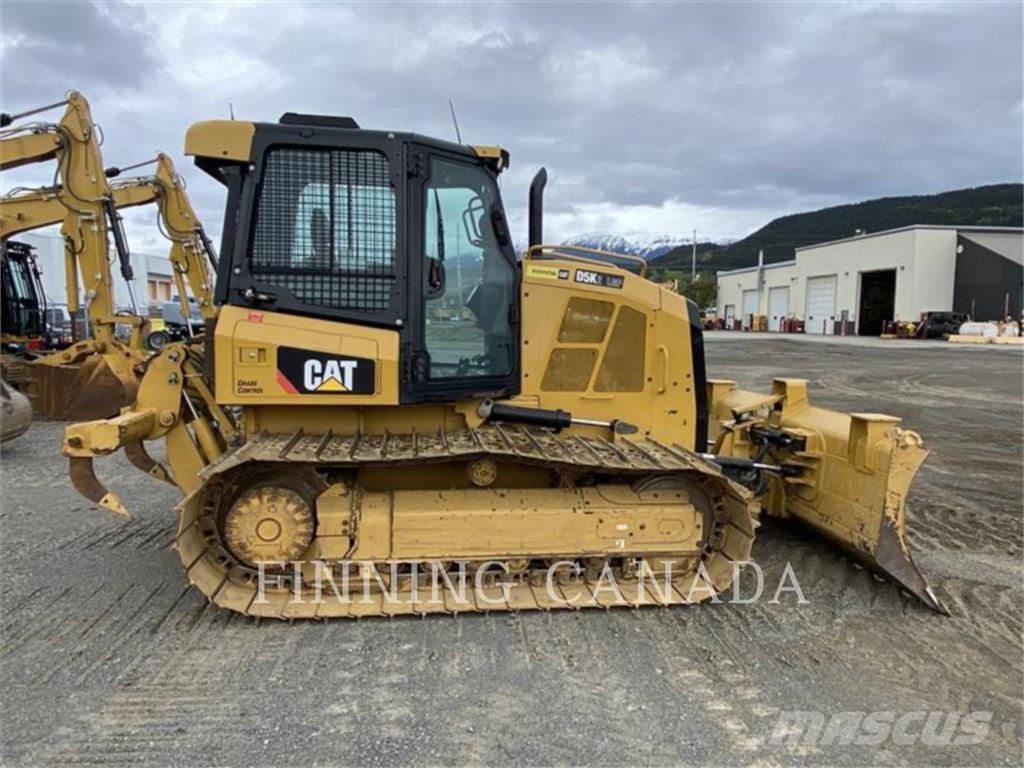 CAT D5K2 Buldožerji goseničarji