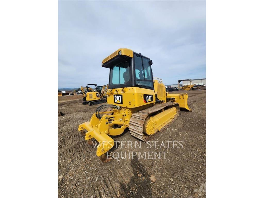 CAT D5K2 Buldožerji goseničarji