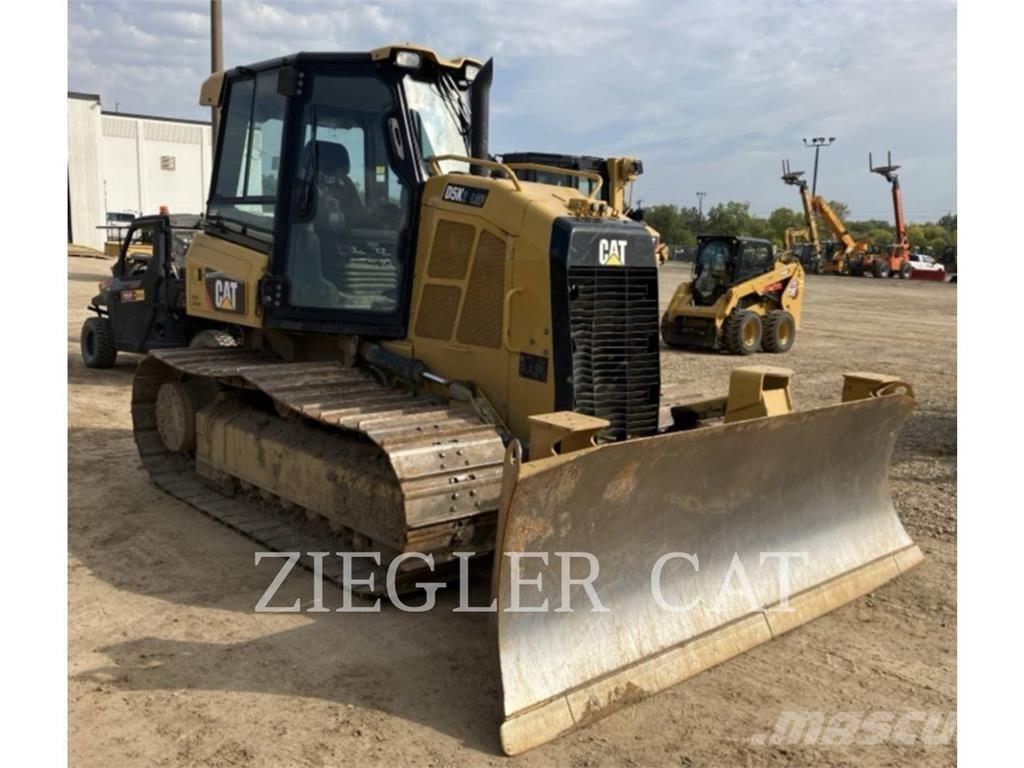 CAT D5K2 Buldožerji goseničarji