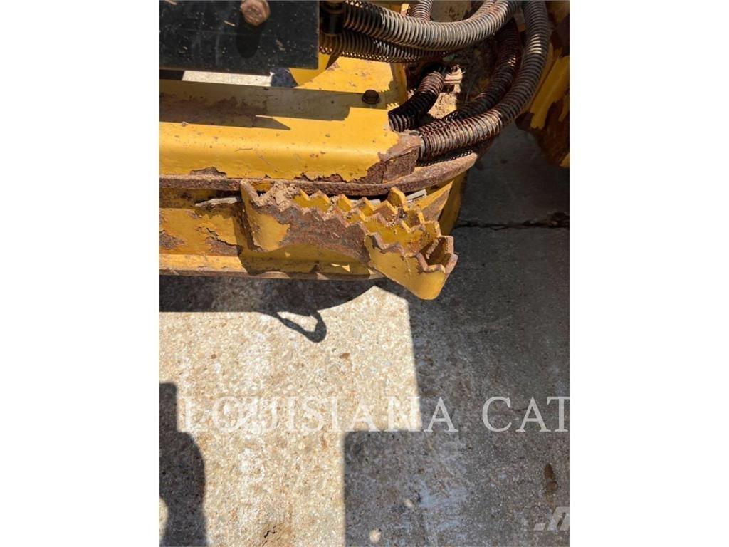CAT D5K2 LGP Buldožerji goseničarji
