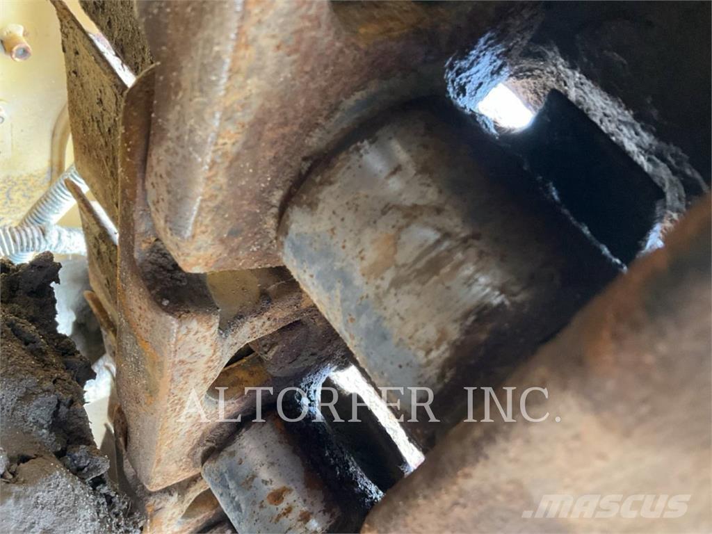 CAT D5K2 LGP3D Buldožerji goseničarji