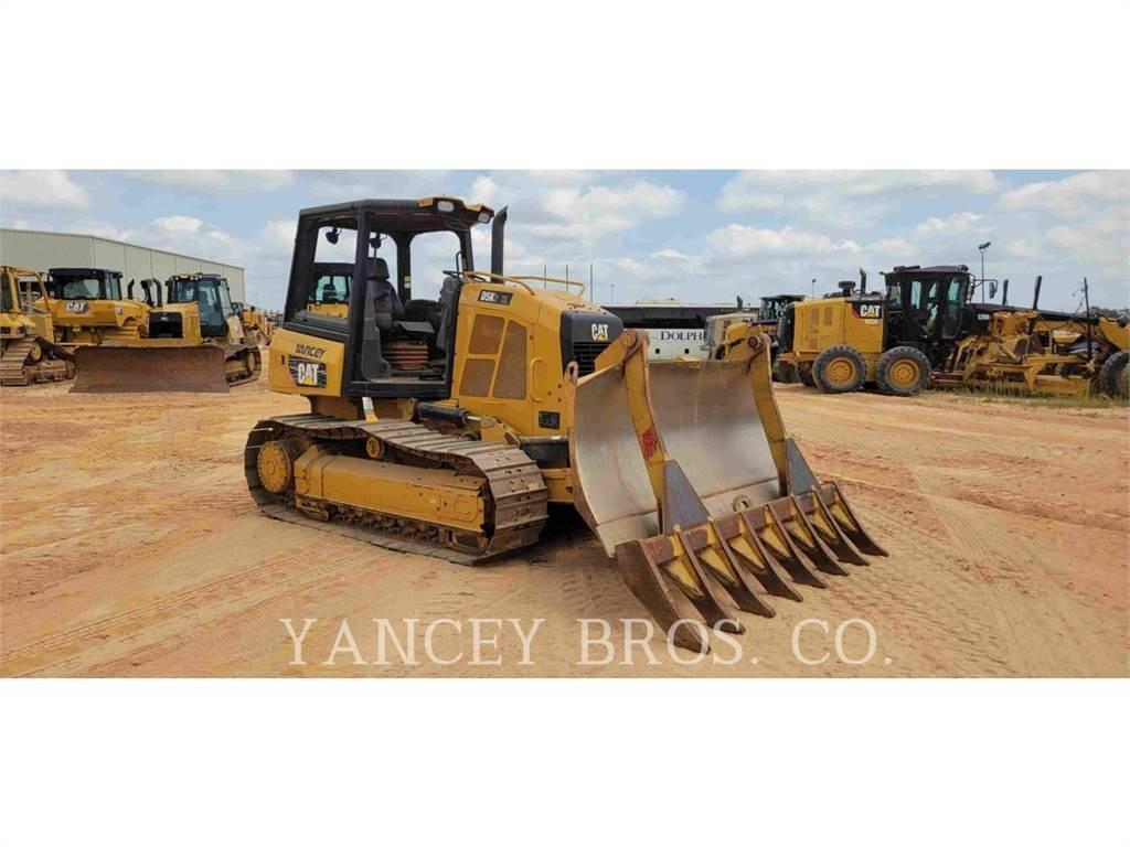 CAT D5K2 XL Buldožerji goseničarji