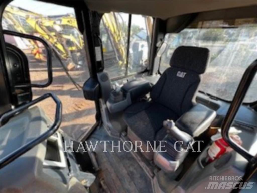 CAT D5K2 XL Buldožerji goseničarji