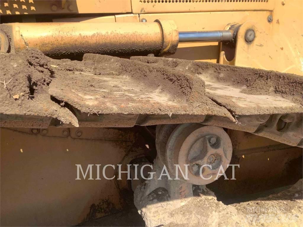 CAT D5ML Buldožerji goseničarji