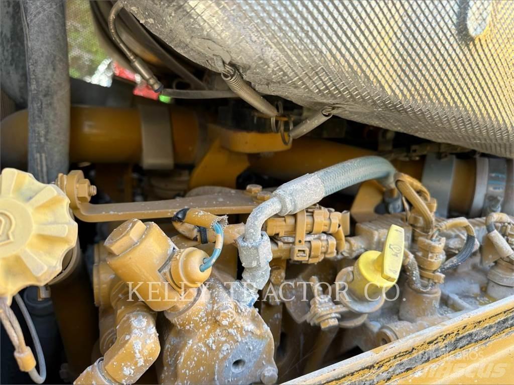 CAT D6 Buldožerji goseničarji