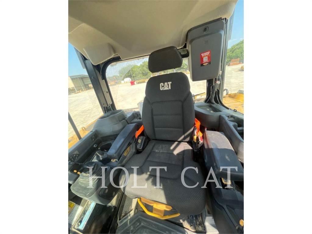 CAT D6 Buldožerji goseničarji