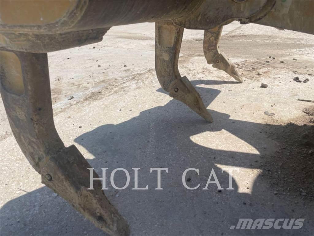 CAT D6 Buldožerji goseničarji