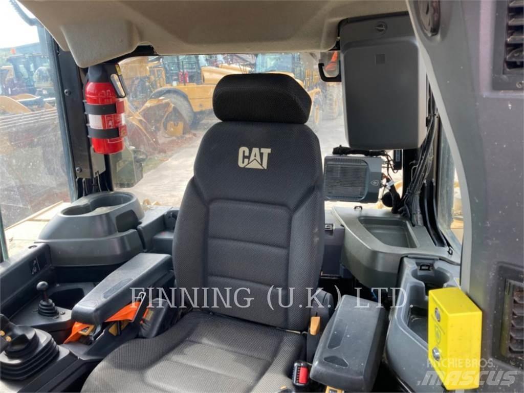 CAT D6 LGP 36 Buldožerji goseničarji