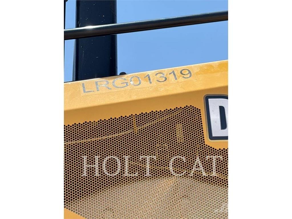 CAT D6 XELGPVP Kolesni nakladalci