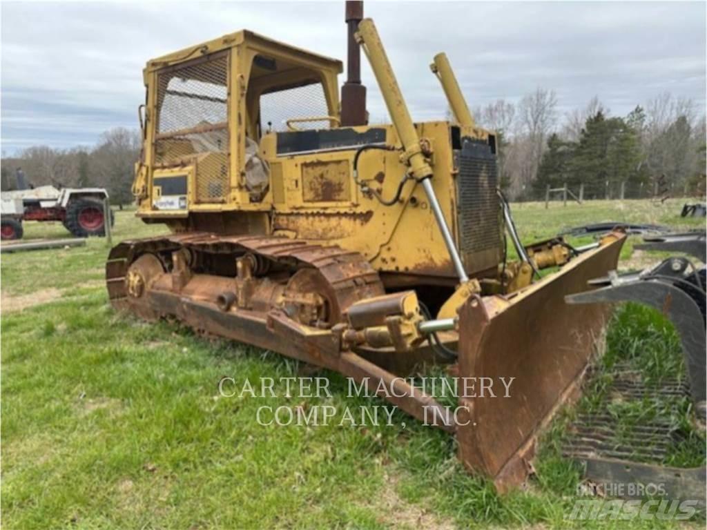 CAT D6D Buldožerji goseničarji