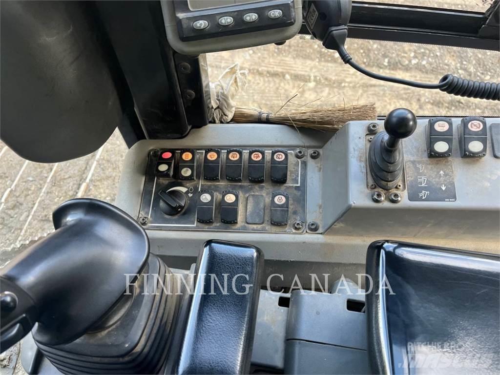 CAT D6K Buldožerji goseničarji