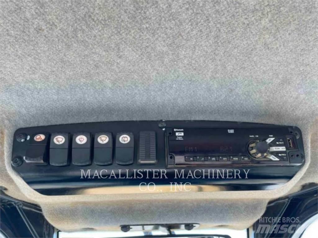 CAT D6K2LGP Buldožerji goseničarji
