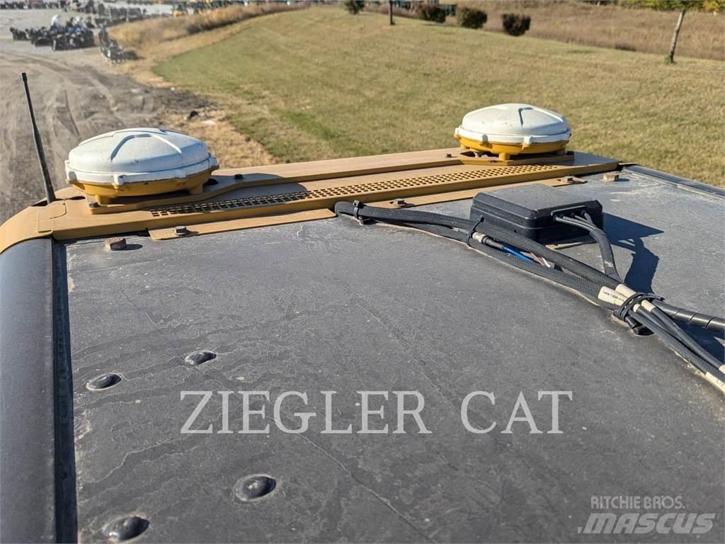 CAT D6K2LGP Buldožerji goseničarji