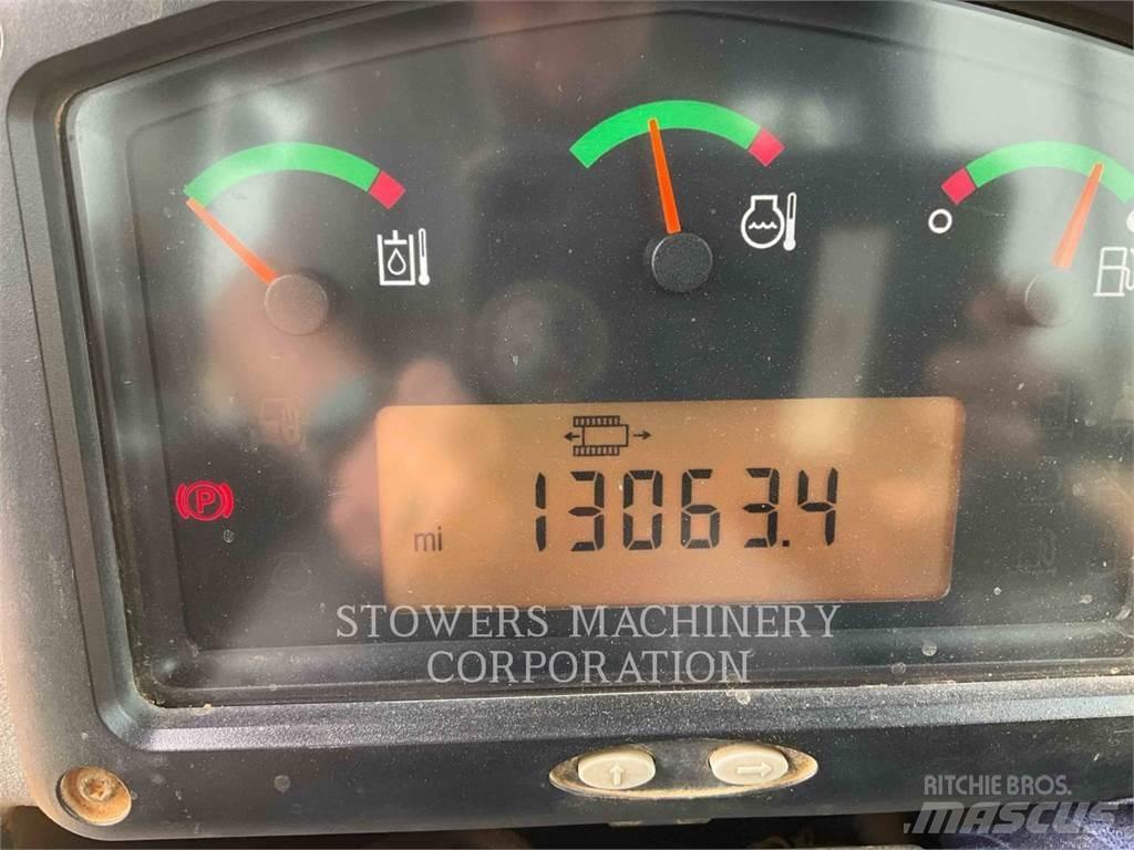CAT D6K2LGP Nakladalci goseničarji