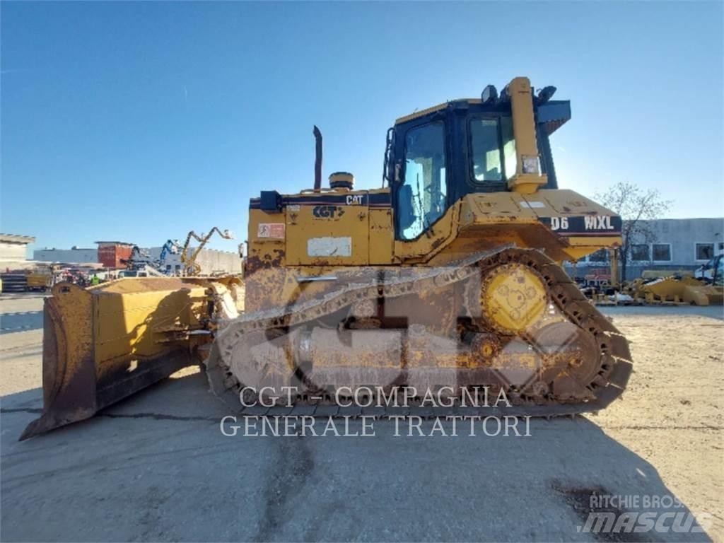 CAT D6M Buldožerji goseničarji