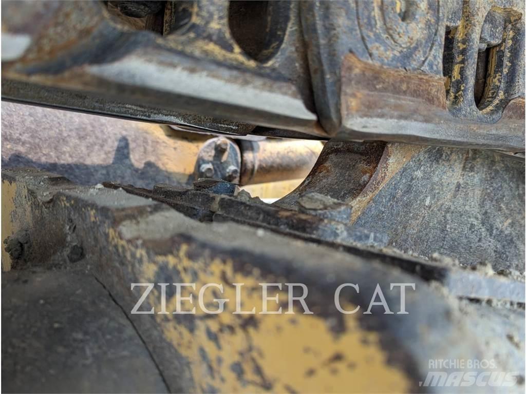 CAT D6N Buldožerji goseničarji