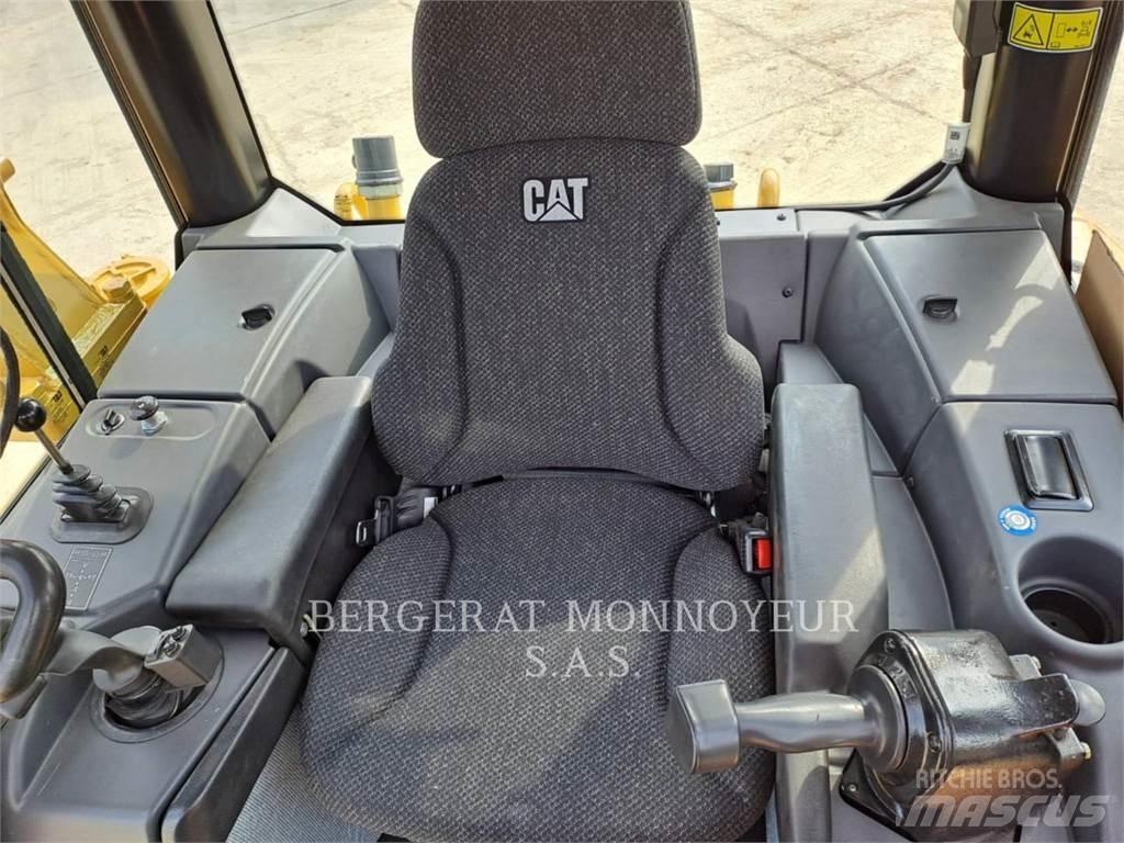 CAT D6NLGP Buldožerji goseničarji